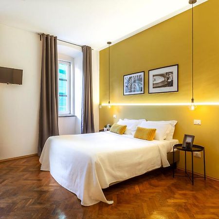 Tram Apartment For 4 Guests Trieste Ngoại thất bức ảnh