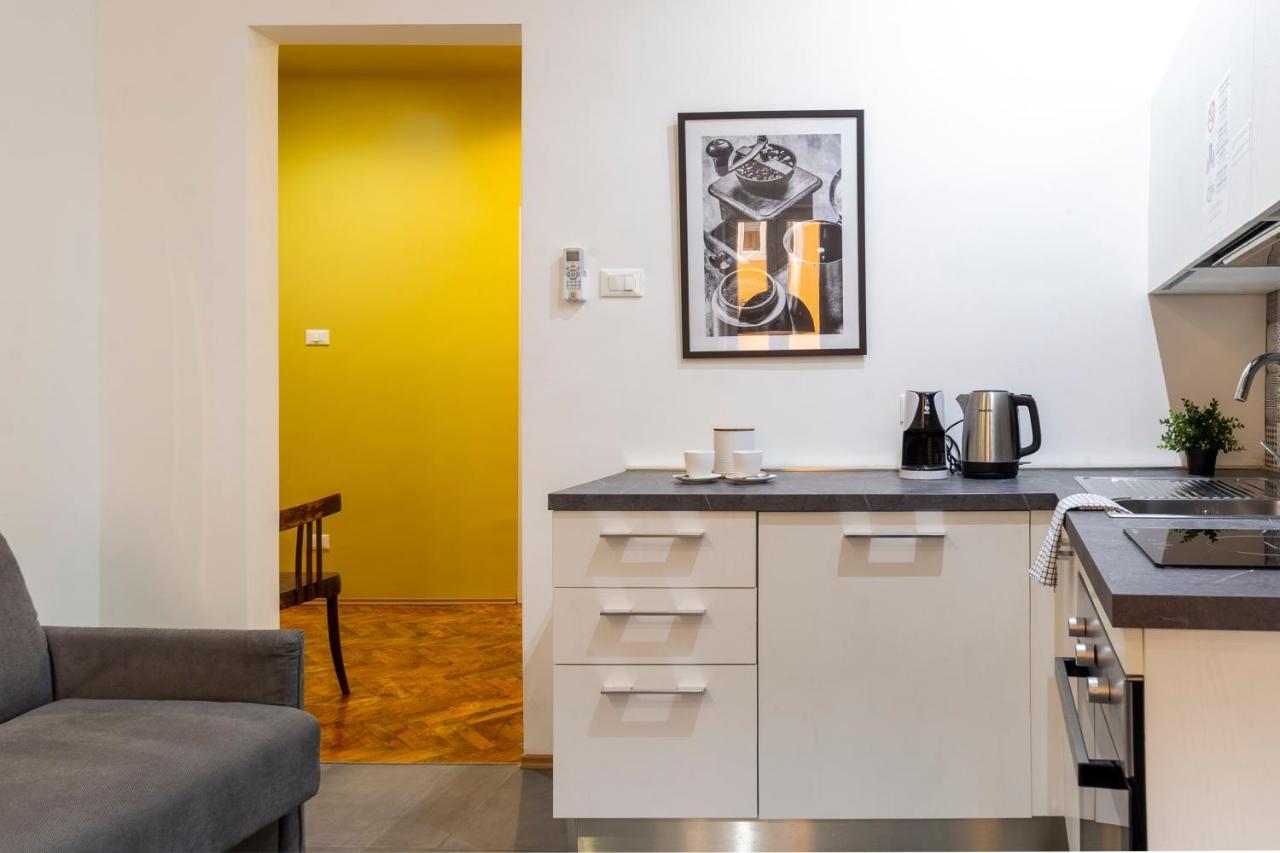 Tram Apartment For 4 Guests Trieste Ngoại thất bức ảnh