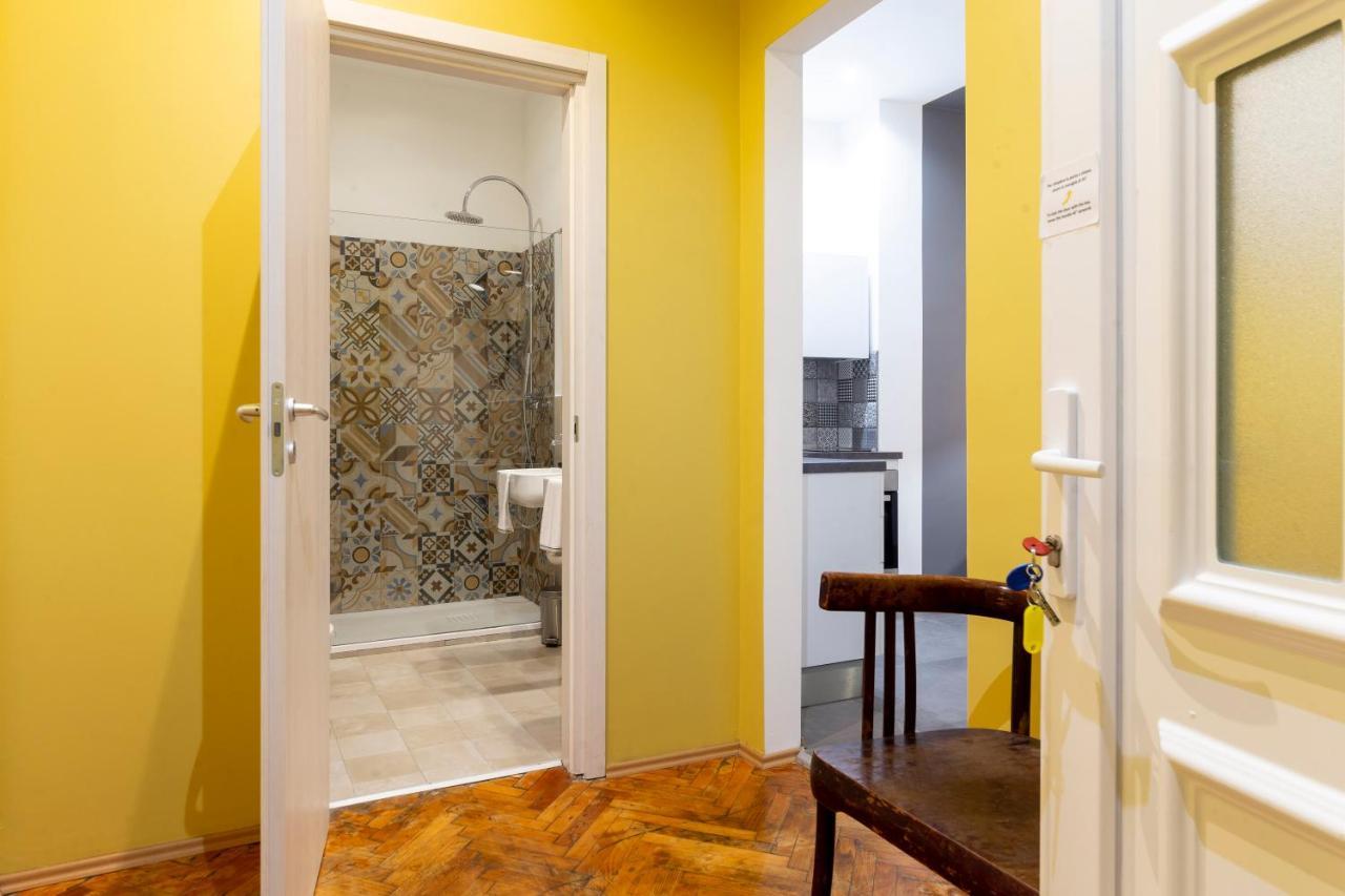 Tram Apartment For 4 Guests Trieste Ngoại thất bức ảnh